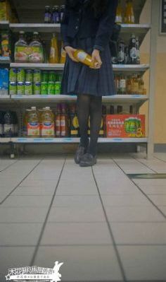 魅魔双腿夹住腰部榨汁的导演是谁_720神马影院在线